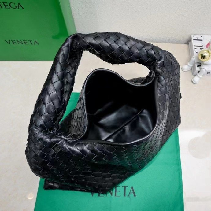 Bottega Veneta Large Hop Bag - Image 20