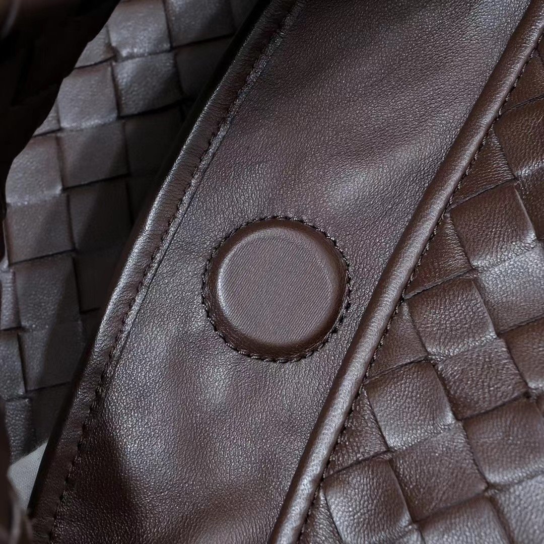 Bottega Veneta Large Hop Bag - Image 3