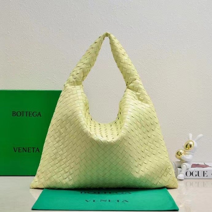 Bottega Veneta Large Hop Bag - Image 11
