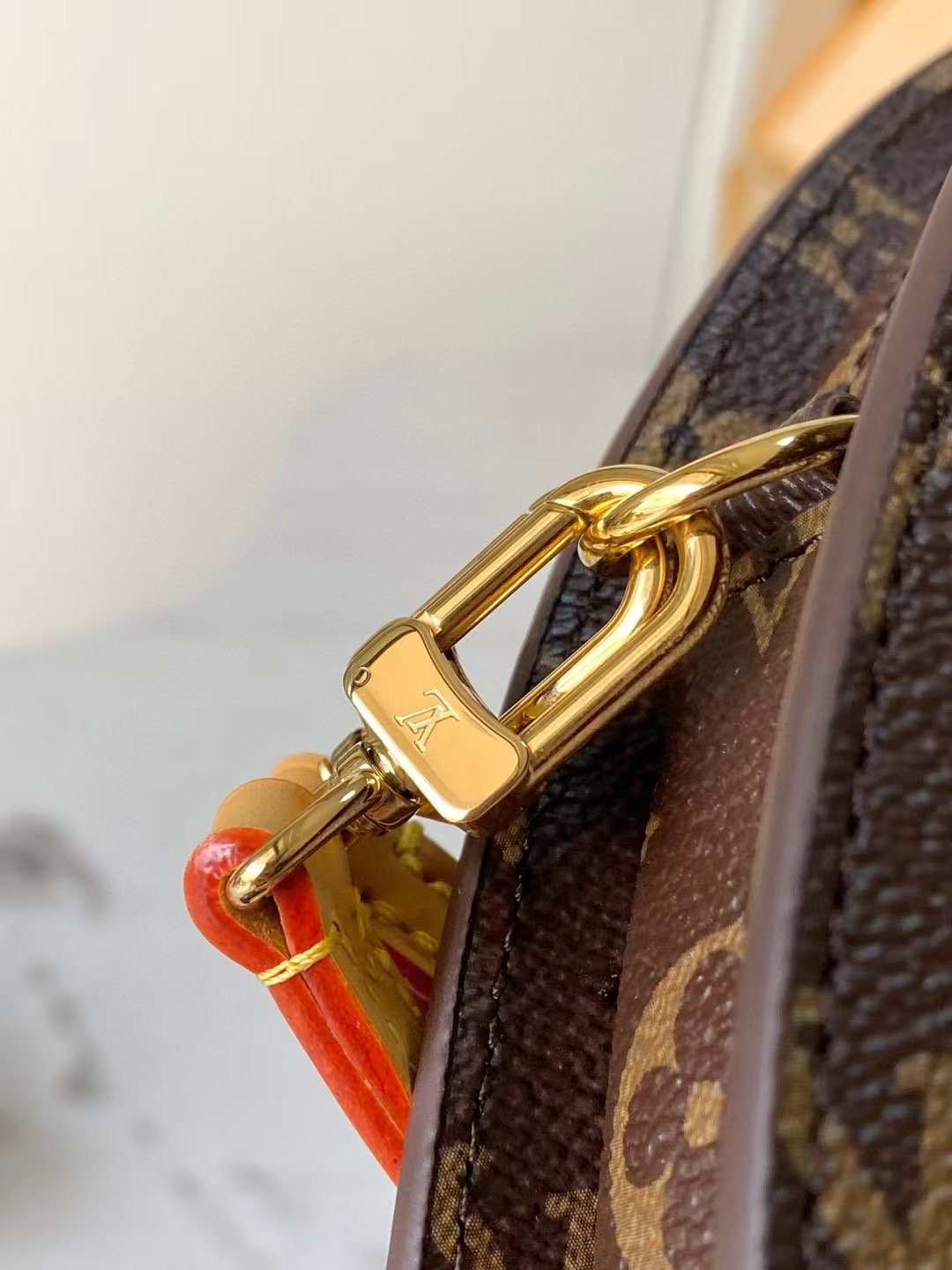 Louis Vuitton Fan Bag - Image 5