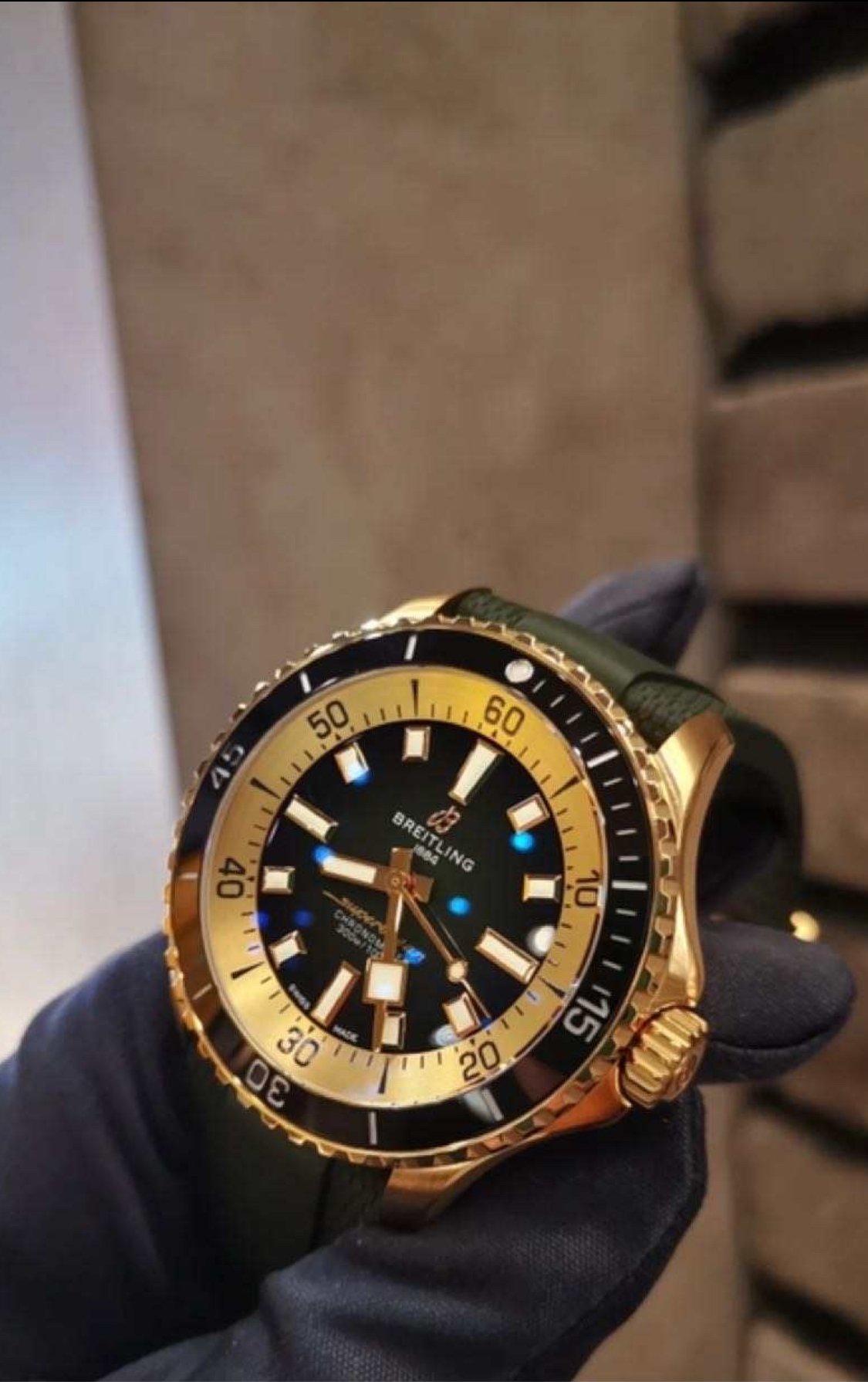 Breitling Superocean Automatic 44 - Image 4