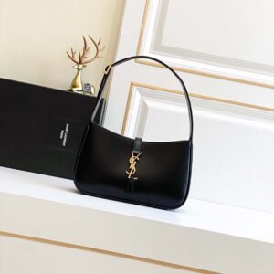 Yves Saint Laurent Shoulder Bag