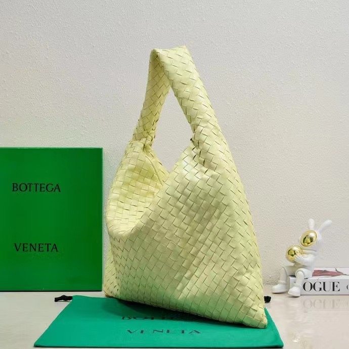 Bottega Veneta Large Hop Bag - Image 12