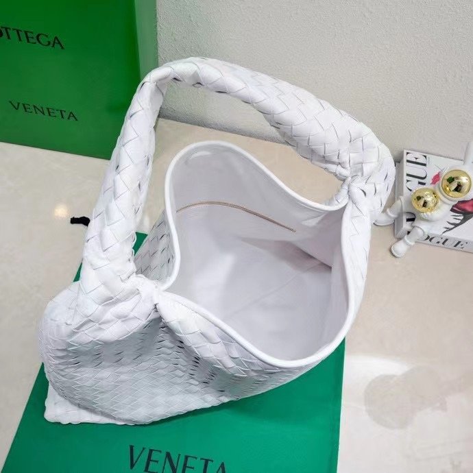 Bottega Veneta Large Hop Bag - Image 24